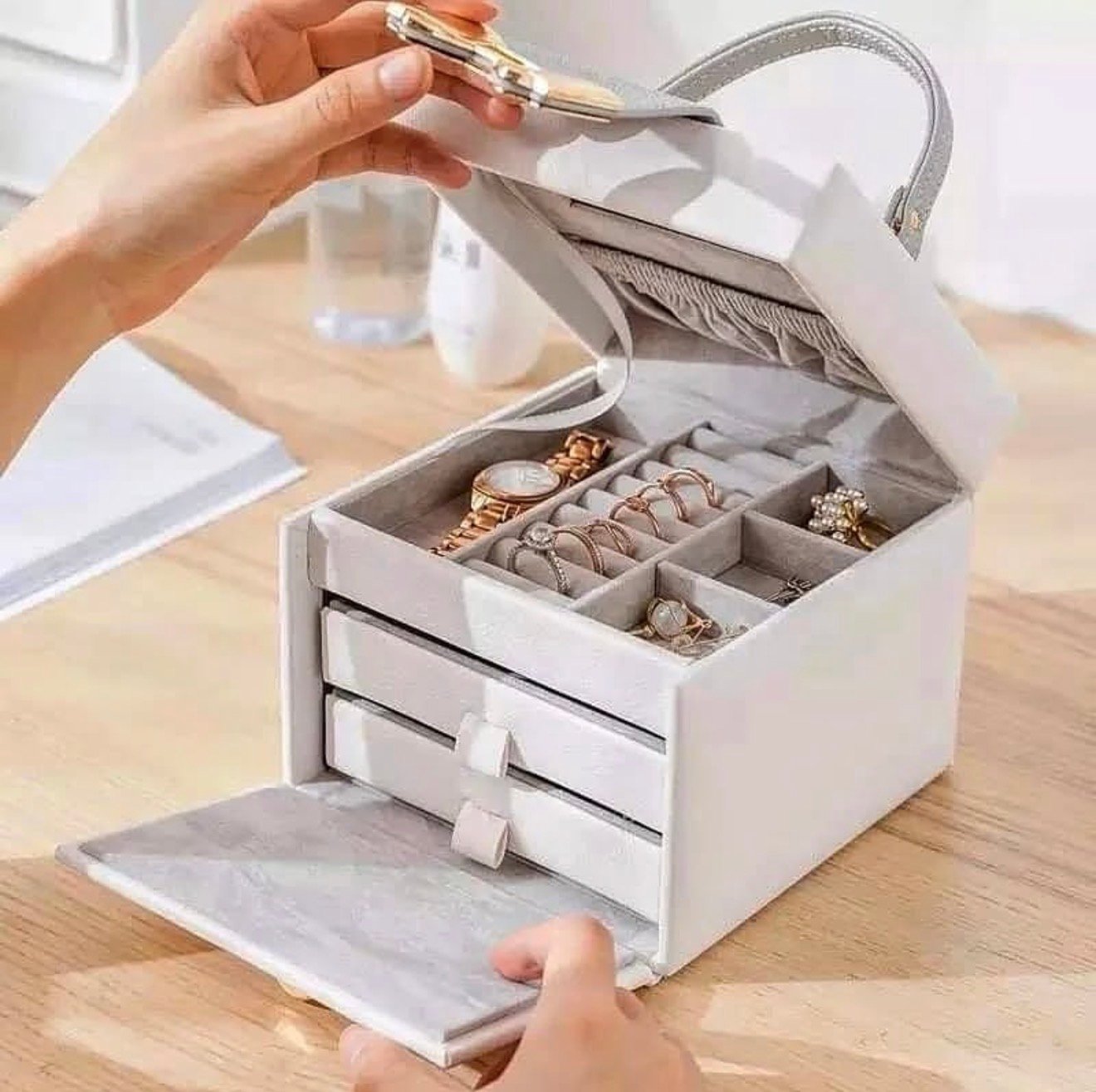 Screenshot Kuti Organizuese Për Bizhuteri - Figura 1